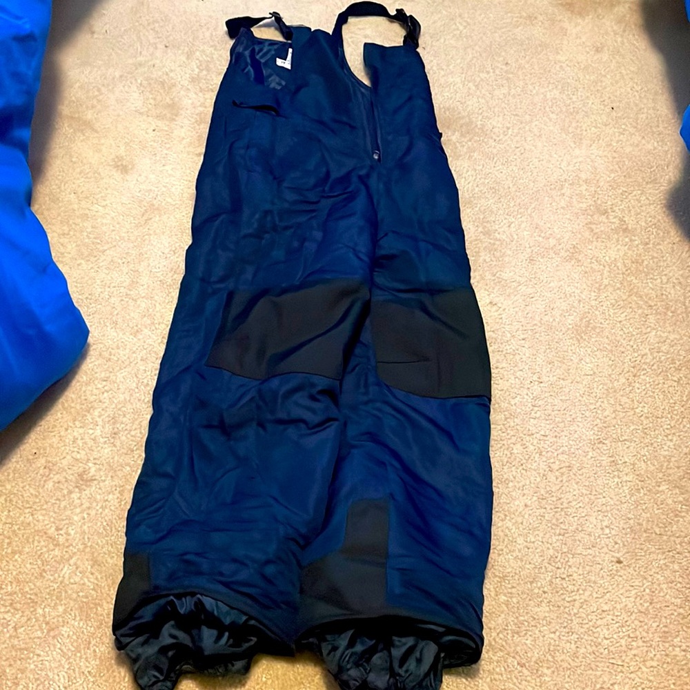 Snow pants coveralls. Kids large.